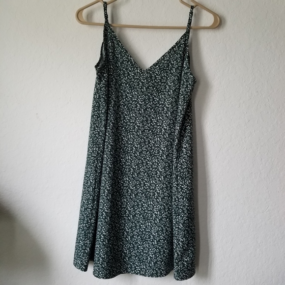 SHEIN Green and White Patterned Camisole Dress - Picture 1 of 4
